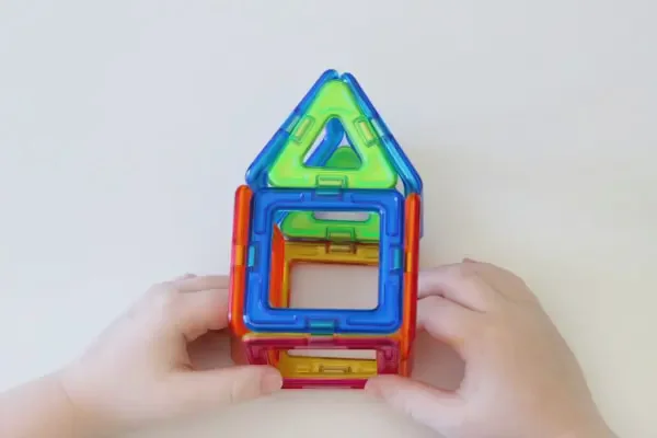 Best-Educational-Toys-Games-for-Preschoolers-Magformers
