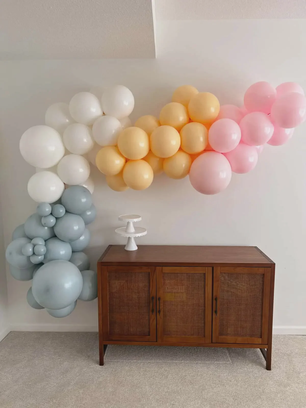 balloon-garland-finished balloon-garland-finished